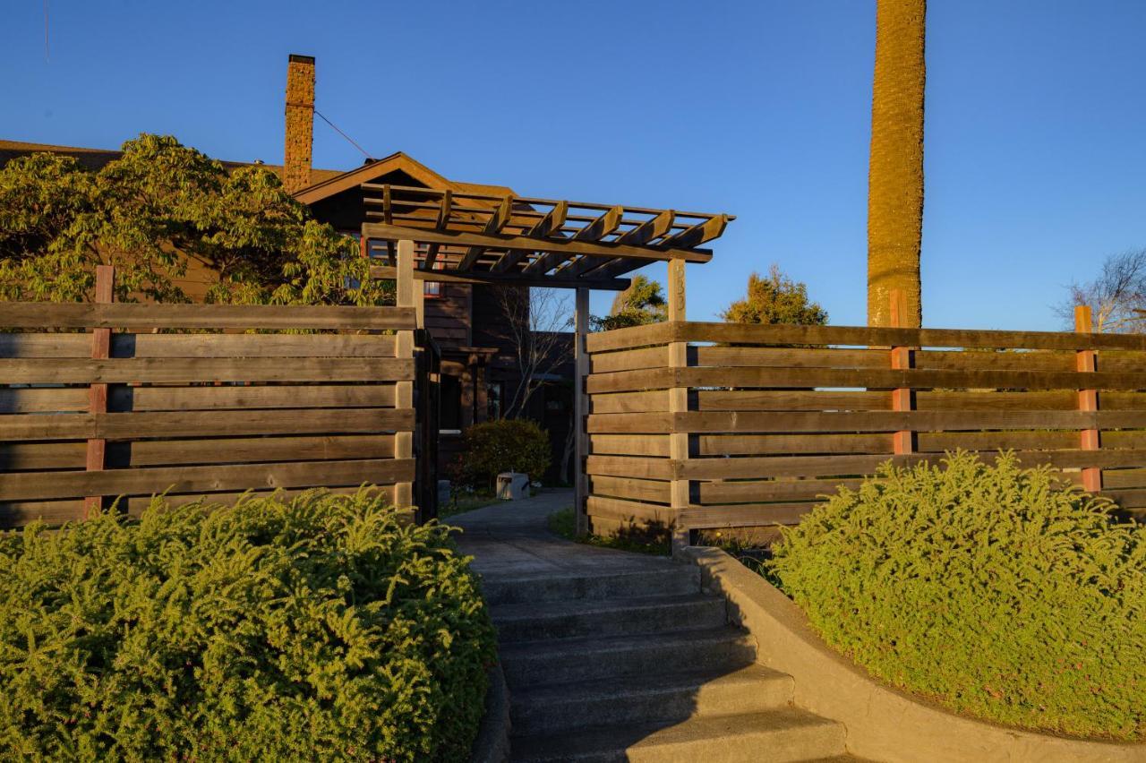 The Captains Quarters Fort Bragg Exterior photo